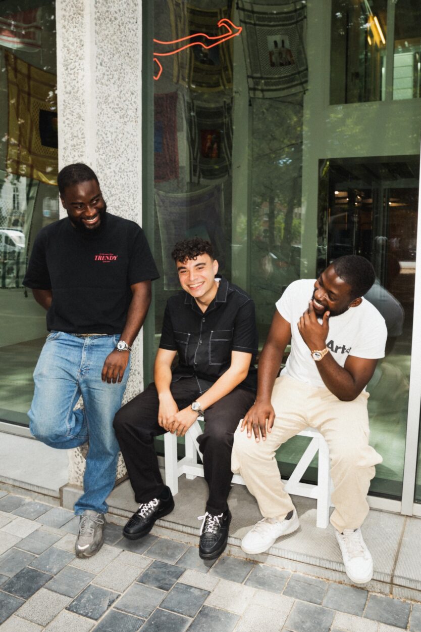 jeunes boss team from creative agency wearing watches
